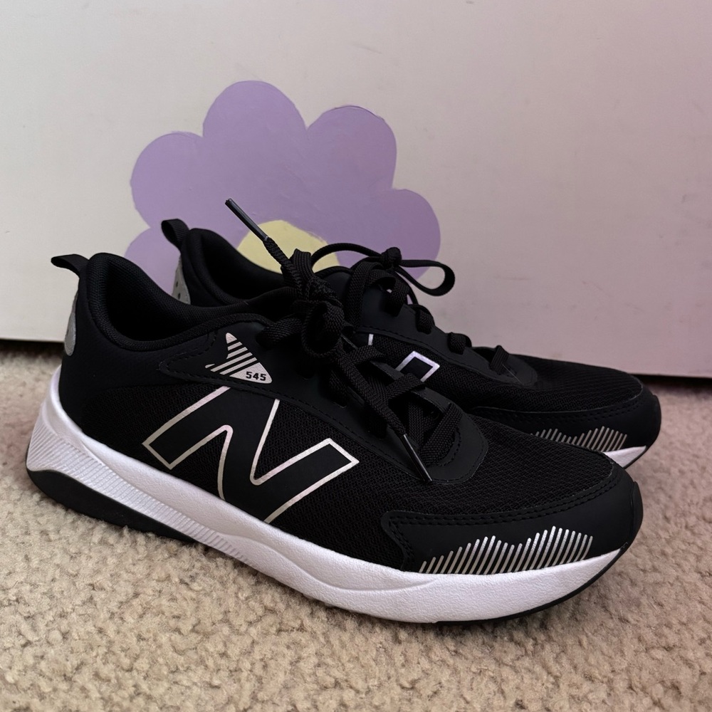 New Balance 545 boys running shoes